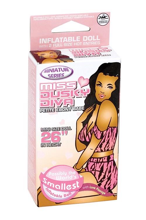 Realistyczna lalka Miss Dusky Diva - PVC, 66 cm — zdjęcie 1