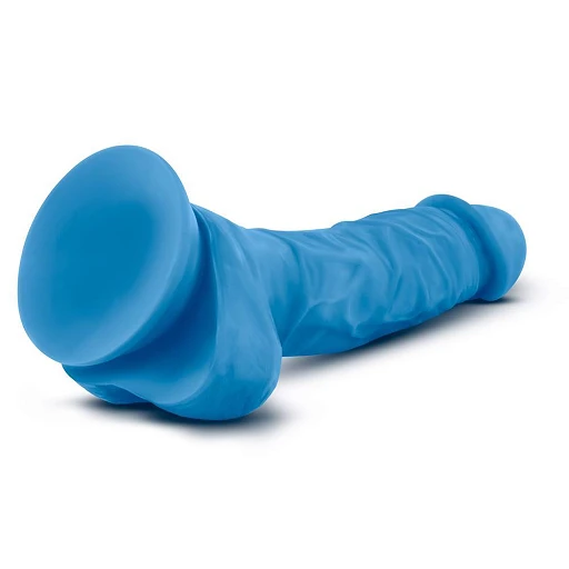 Dildo Neo 7.5 – dwuwarstwowe, z jądrami i przyssawką — zdjęcie 4