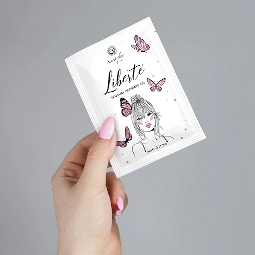 Olejek intymny Liberté – jojoba i ylang ylang, saszetka 4 ml — zdjęcie 3