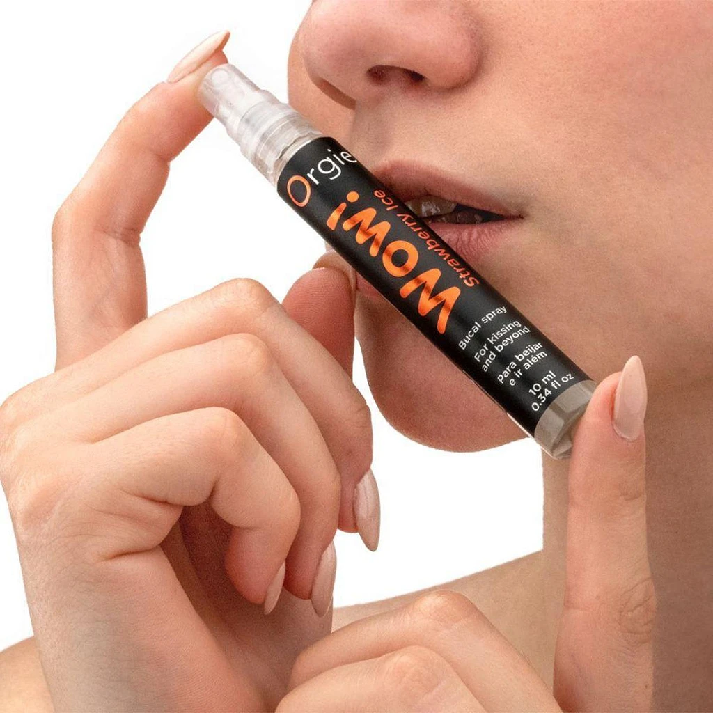 Spray do ust Wow! Strawberry Ice 10ml — zdjęcie 2