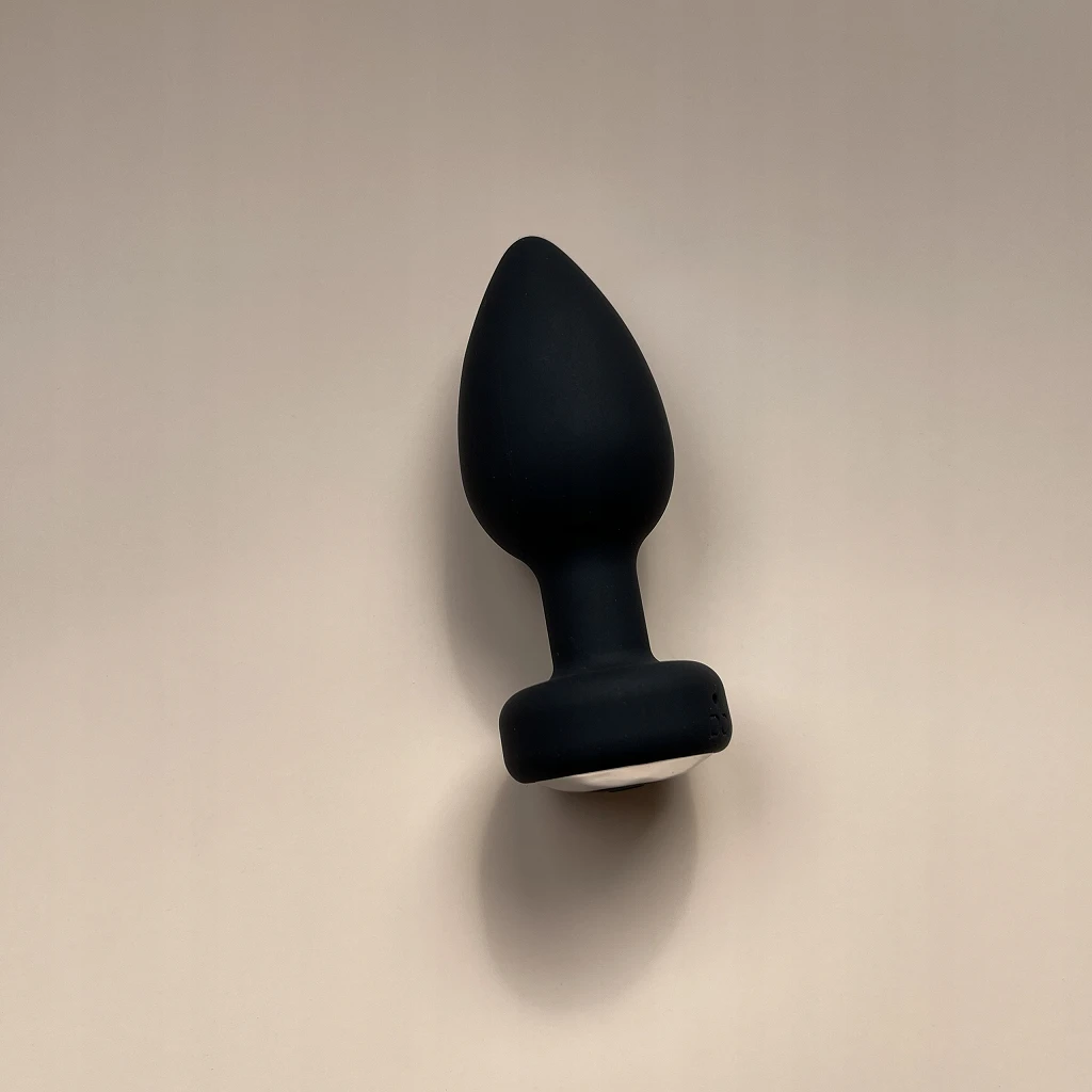 Korek Analny Wibrujący Maly z Pilotem Anal Plug 10 Trybów 9 cm x 3,5 cm